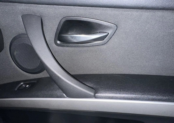 BMW Seria 3 cena 23900 przebieg: 336000, rok produkcji 2007 z Poznań małe 326